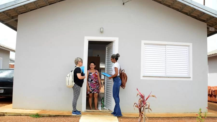 Prefeitura de Palmas faz primeira visita social aos moradores do Recanto das Araras I