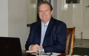 Carlesse retoma agenda institucional nesta terÃÂ§a-feira; MudanÃÂ§a no secretariado e cortes estÃÂ£o no pÃÂ¡reo