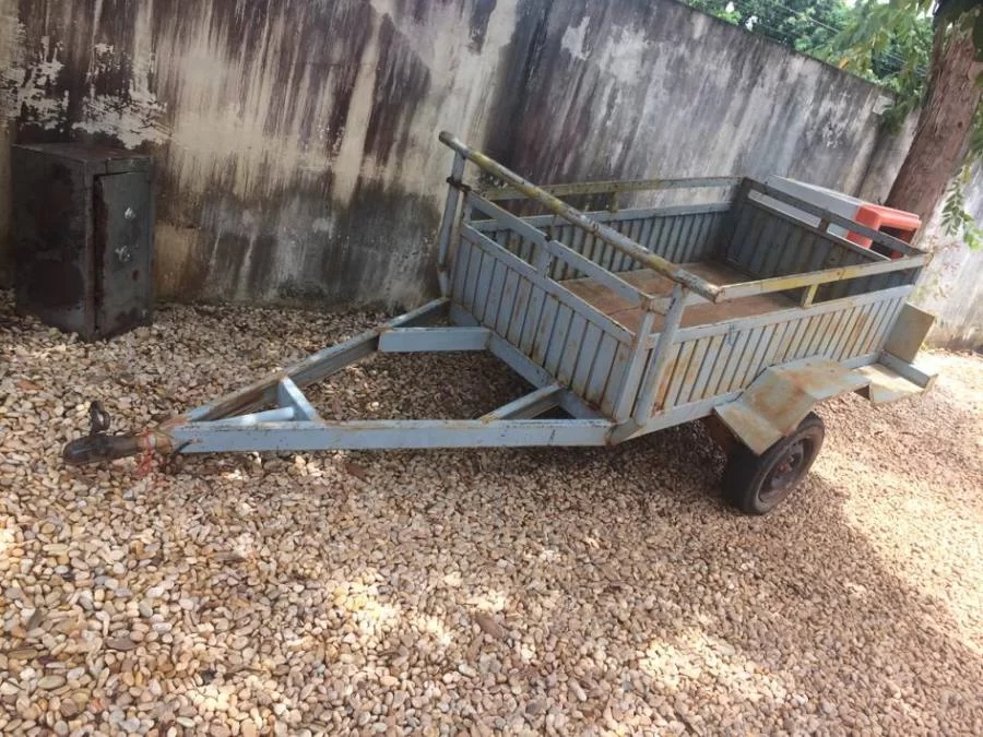 Mais de um mÃªs apÃÂ³s ter sido subtraÃÂ­da, polÃÂ­cia ecupera carretinha roubada de idoso