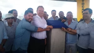 Governador inaugura trecho de reconstruÃÂ§ÃÂ£o da TO 040 e garante reestruturaÃÂ§ÃÂ£o do HRD com UTI