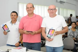 Prefeitura de Miracema entrega 56 tablets aos agentes de saÃÂºde do municÃÂ­pio