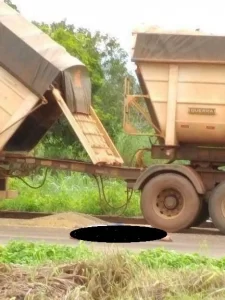 Motorista morre eletrocutado apÃÂ³s caÃÂ§amba encostar em fio de alta tensÃÂ£o