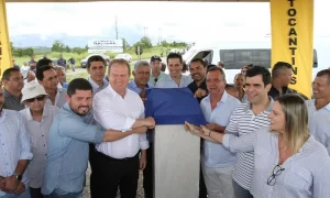 Carlesse anuncia ColÃÂ©gio Militar de Taguatinga e asfaltamento de rodovia ligando a Taipas