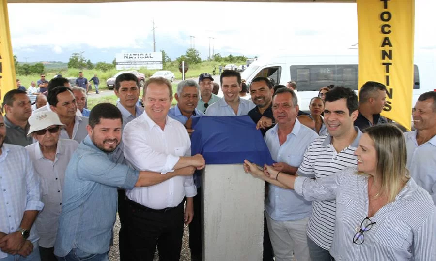 Carlesse anuncia ColÃÂ©gio Militar de Taguatinga e asfaltamento de rodovia ligando a Taipas