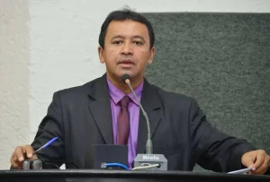 Elenil da Penha sugere reforÃÂ§o nas aÃÂ§ÃÂµes educativas sobre o coronavÃÂ­rus