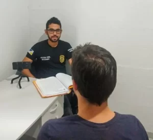PolÃÂ­cia Civil usa tecnologia por meio de eletrÃÂ´nicos para melhor atender a populaÃÂ§ÃÂ£o