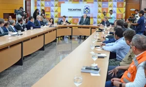 Bombeiros prestam orientaÃÂ§ÃÂµes e divulgam telefones para tirar dÃÂºvidas sobre coronavÃÂ­rus