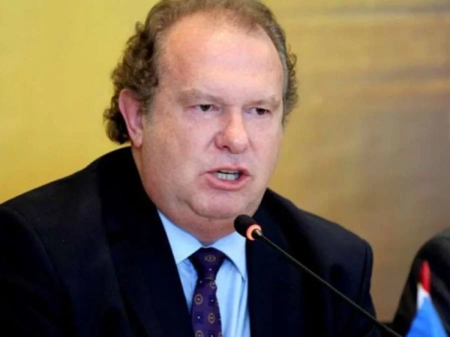 Carlesse determina suspensÃÂ£o de aulas para rede pÃÂºblica do Estado