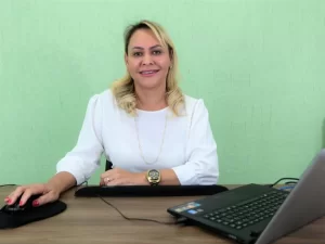 Prefeito Ronaldo Dimas nomeia nova secretÃÂ¡ria municipal de SaÃÂºde em AraguaÃÂ­na