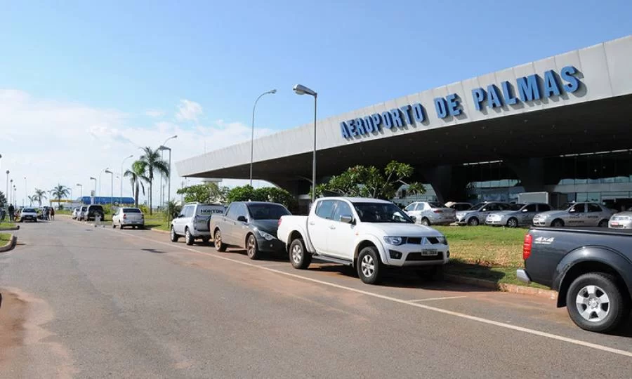 Passageira sofre mal sÃÂºbito, morre e aviÃÂ£o faz pouso de emergÃªncia em Palmas