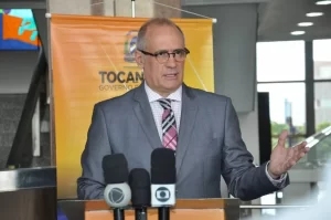 Governo pede prudÃªncia na divulgaÃÂ§ÃÂ£o de informaÃÂ§ÃÂµes: "O canal direto do MinistÃÂ©rio ÃÂ© o Estado"; prefeita informou via Twitter