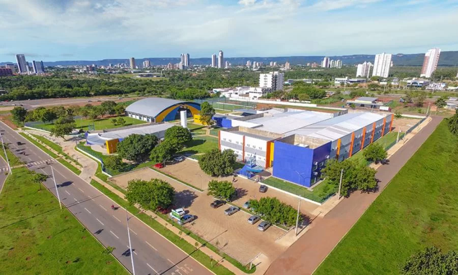 Carlesse  prorroga suspensÃÂ£o de aulas de instituiÃÂ§ÃÂµes pÃÂºblicas e privadas por tempo indeterminado