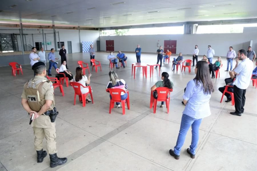 AraguaÃÂ­na tem novo decreto municipal para regulamentar comÃÂ©rcio e transporte pÃÂºblico