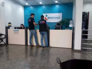 Procon notifica Energisa para que suspenda cortes de energia por 60 dias