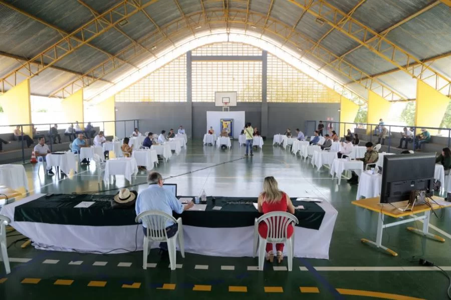 ApÃÂ³s reuniÃÂ£o e 3ÃÂº caso confirmado, medidas restritivas serÃÂ£o mantidas com apoio do ExÃÂ©rcito