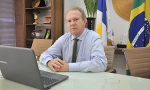 ComitÃª de Crise reforÃÂ§a isolamento social durante reuniÃÂ£o com o governador