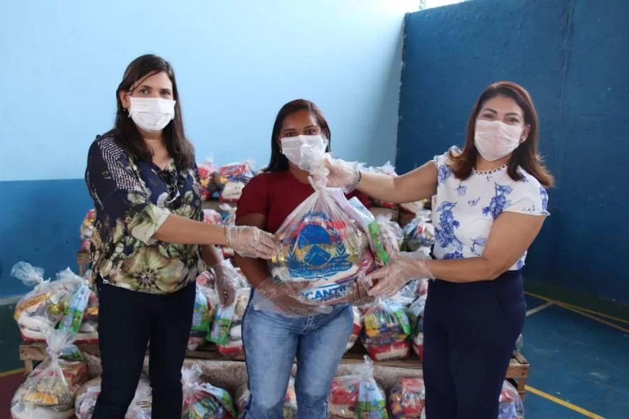 Kits de alimentaÃÂ§ÃÂ£o e higiene comeÃÂ§am a ser entregues na Regional de AraguaÃÂ­na