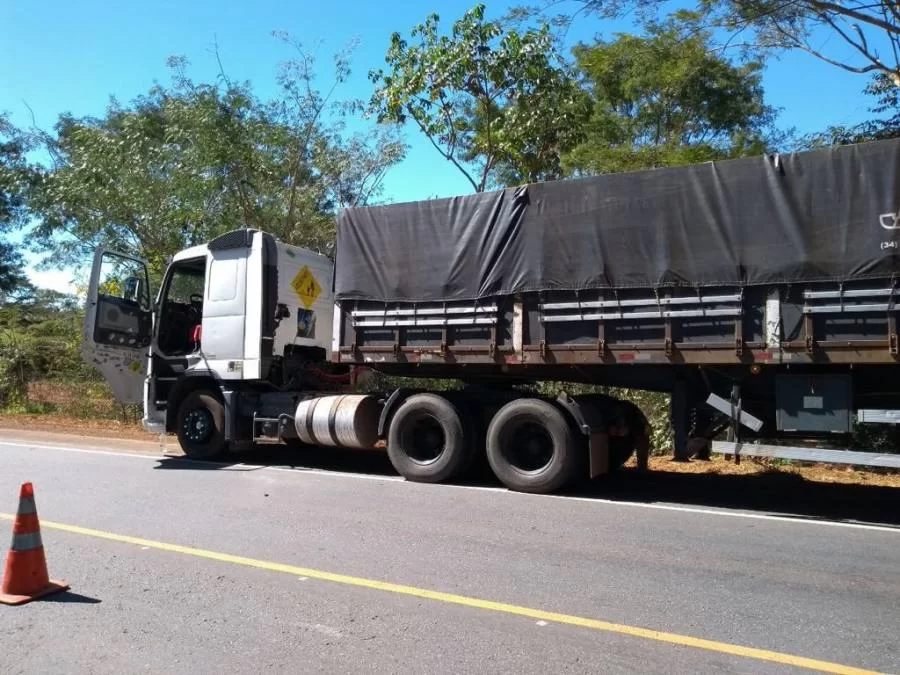 PRF apreende caminhÃÂ£o com 30 kg de substÃÂ¢ncia anÃÂ¡loga ÃÂ¡ maconha