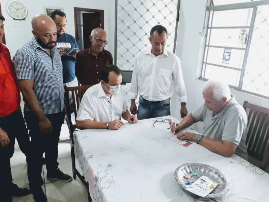 Joaquim Maia filia-se no MDB para concorrer ÃÂ  reeleiÃÂ§ÃÂ£o em Porto Nacional