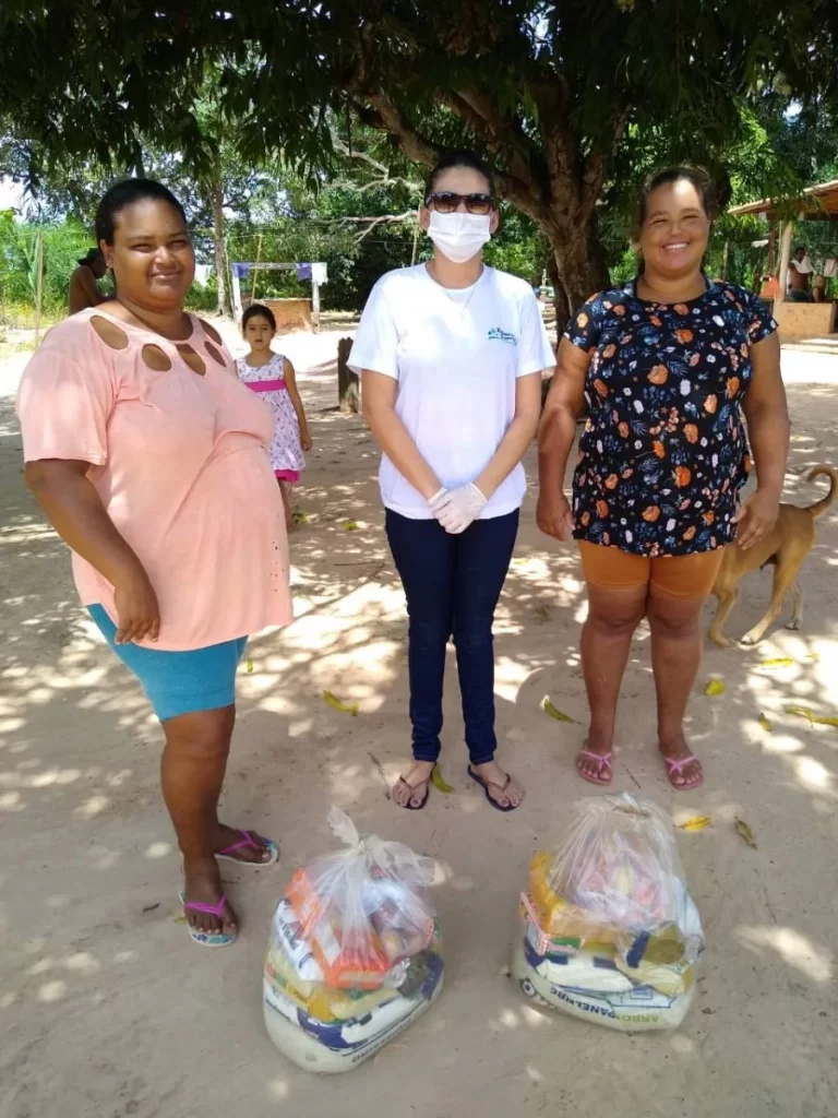 Prefeitura de Bandeirantes entrega cesta bÃÂ¡sicas para famÃÂ­lias assistidas por programas