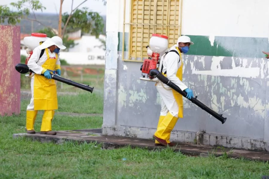 Secretaria da SaÃÂºde realiza desinfecÃÂ§ÃÂ£o nas unidades bÃÂ¡sicas do MunicÃÂ­pio de AraguaÃÂ­na