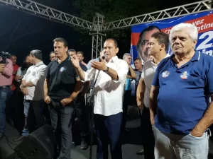 EquilÃÂ­brio fiscal e valorizaÃÂ§ÃÂ£o do servidor ÃÂ© meta de governo de Vicentinho (PR)