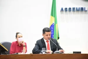 Jorge Frederico apresenta requerimentos urgentes em sessÃÂ£o na AL