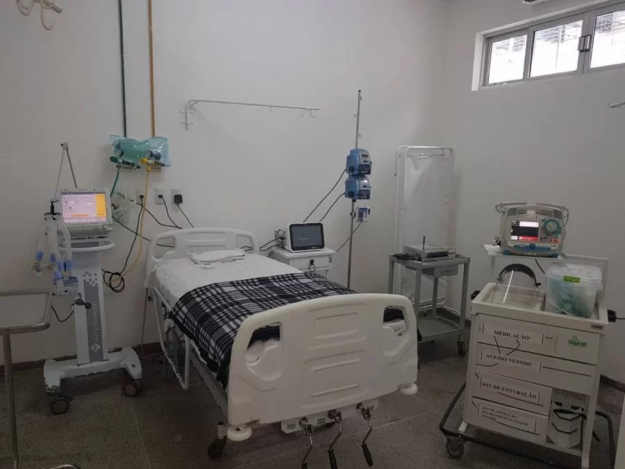 Dez novos leitos de UTI sÃÂ£o abertos no Hospital Regional de AraguaÃÂ­na