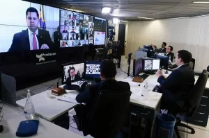 Senado aprova PEC do OrÃÂ§amento de Guerra, que volta ÃÂ  CÃÂ¢mara