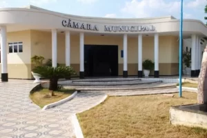 Com recesso da CÃÂ¢mara, balancetes de ex-prefeito Santana, ficam para agosto