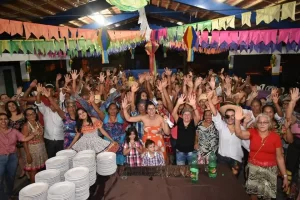 Centro de ConvivÃªncia dos Idosos realiza arraÃÂ­a