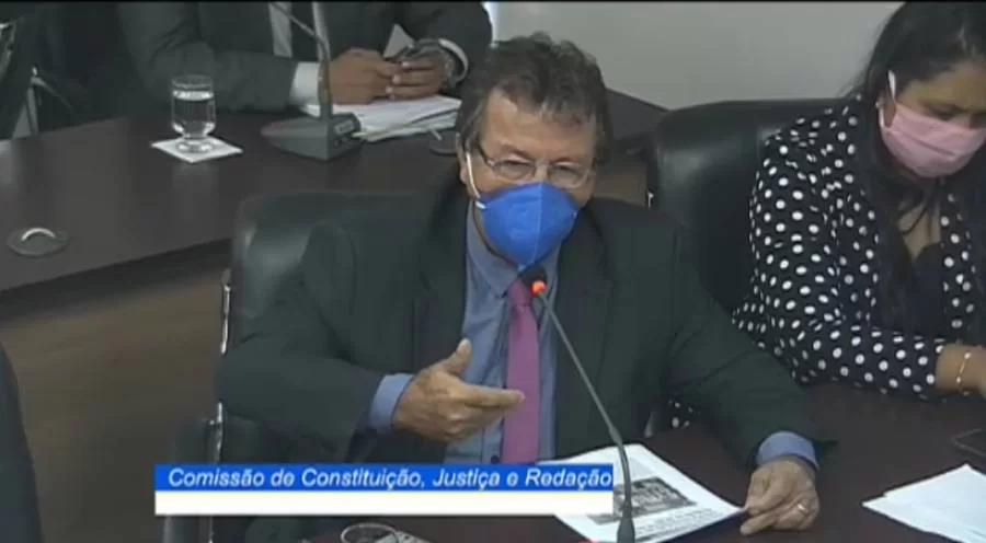 Vilmar Oliveira defende projeto de reduÃÂ§ÃÂ£o das mensalidades e diz que momento ÃÂ© de Solidariedade