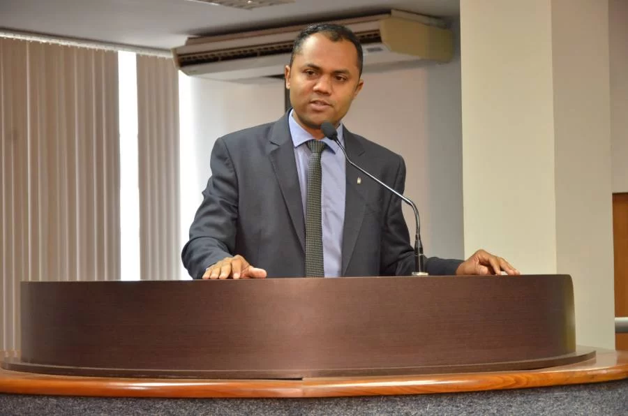 Moisemar Marinho solicita ÃÂ  prefeitura que dialogue e apresente plano emergencial aos empresÃÂ¡rios da Capital