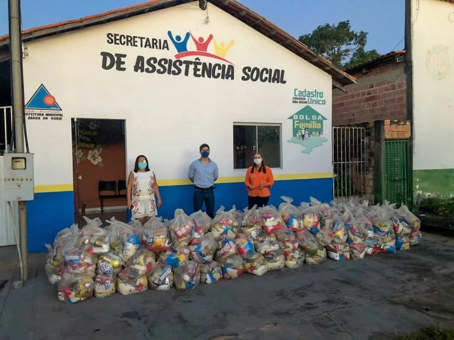 Mais de 30 mil famÃÂ­lias dos 139 munÃÂ­cipios jÃÂ¡ receberam cestas bÃÂ¡sicas do Governo