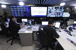 Senado aprova auxÃÂ­lio de R$ 125 bilhÃÂµes para estados e municÃÂ­pios