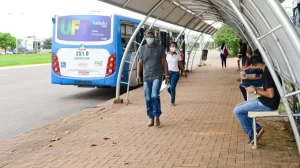 Prefeitura de Palmas inicia a distribuiÃÂ§ÃÂ£o mÃÂ¡scaras para populaÃÂ§ÃÂ£o que utiliza o transporte coletivo