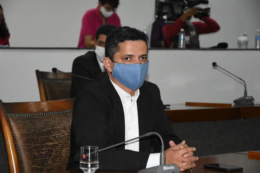 Jorge Frederico cobra instalaÃÂ§ÃÂ£o do Hospital de Campanha em AraguaÃÂ­na