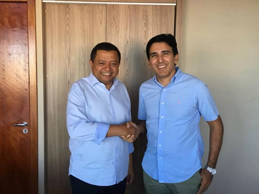 PrÃÂ©-candidatura ao Governo do Estado de MÃÂ¡rlon Reis recebe apoio de vereador JÃÂºnior Geo
