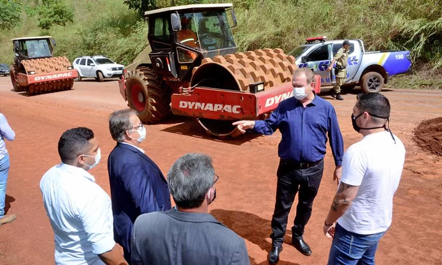 Governador Mauro Carlesse fiscaliza inÃÂ­cio das obras de reconstruÃÂ§ÃÂ£o da TO-080 entre Palmas e ParaÃÂ­so