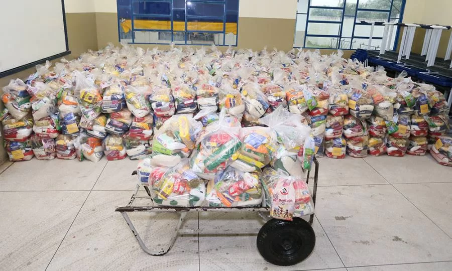 Governo do Tocantins vai distribuir 800 cestas bÃÂ¡sicas para taxistas e mototaxistas