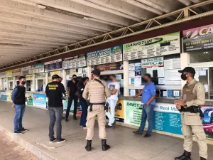 Aplicada primeira multa por nÃÂ£o-uso de mÃÂ¡scara em AraguaÃÂ­na