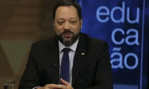 Entenda como serÃÂ£o o novo Saeb e o Enem Seriado