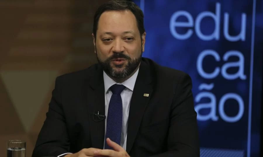 Entenda como serÃÂ£o o novo Saeb e o Enem Seriado