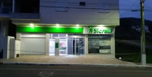 AgÃªncia Sicredi de Colinas fecha apÃÂ³s colaborador sentir sintomas da Covid