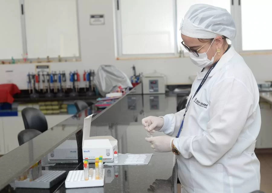 Saiba como procurar atendimento mÃÂ©dico e realizar exame em casos suspeitos de Covid-19