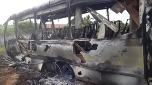 PolÃÂ­cia Civil prende suspeito de atear fogo em ÃÂ´nibus escolar da prefeitura de Arapoema