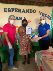 FamÃÂ­lias de FiladÃÂ©lfia recebem cestas bÃÂ¡sicas, do Programa Nacional da AlimentaÃÂ§ÃÂ£o Escolar