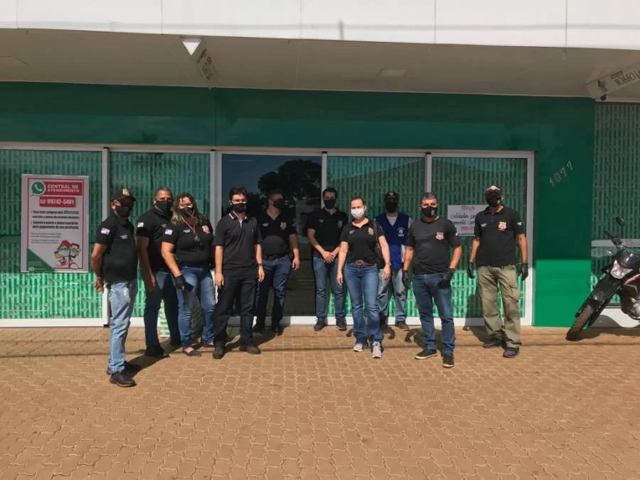 PolÃÂ­cia Civil realiza fiscalizaÃÂ§ÃÂ£o para cumprimento de decreto de Ã¢ÂÂLockdownÃ¢ÂÂ em Colinas; rede de loja ÃÂ© multada por descumprir determinaÃÂ§ÃÂ£o