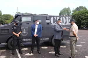 PolÃÂ­cia Militar recebe doaÃÂ§ÃÂ£o de carro blindado para uso em operaÃÂ§ÃÂµes de alto risco e escolta