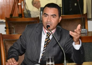 Barbosa renunciarÃÂ¡ mandato de deputado e serÃÂ¡ empossado como vice de Carlesse